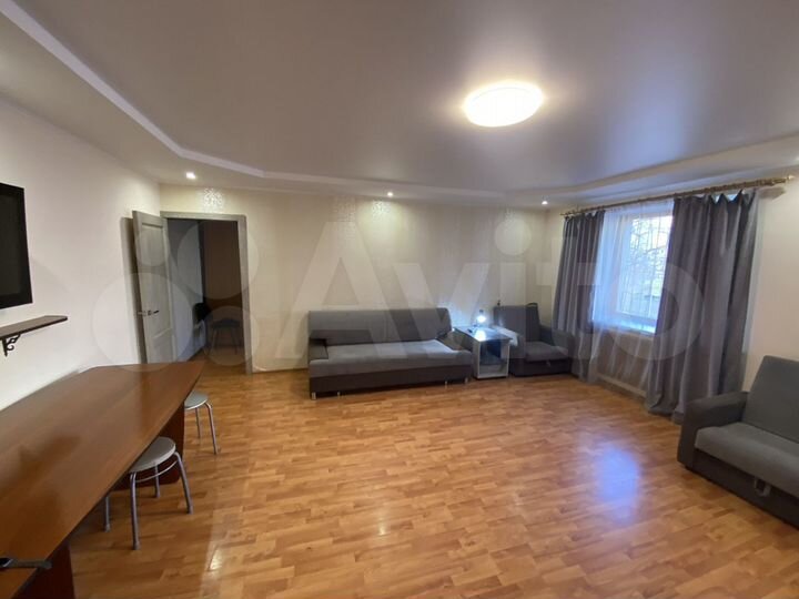 2-к. квартира, 60 м², 1/5 эт.