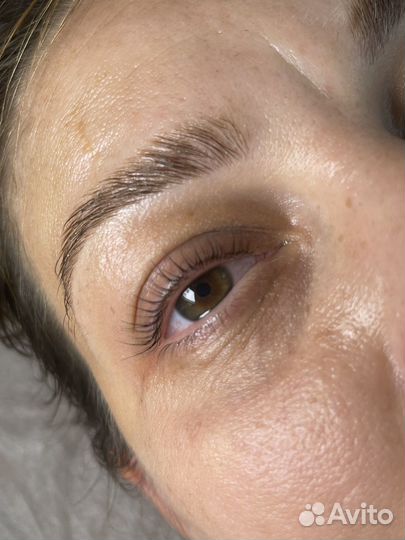 Коррекция и окрашивание бровей