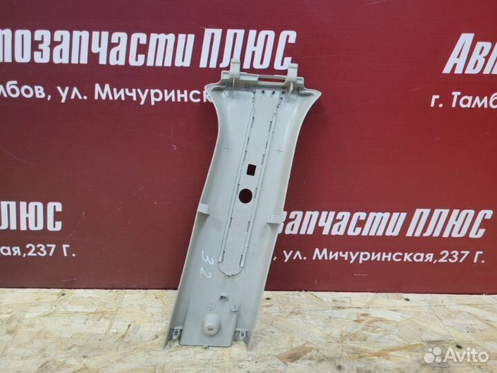 Обшивка средней стойки левая Renault Logan