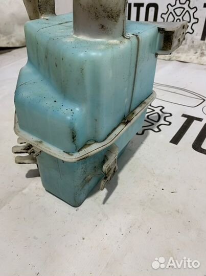 Бачок омывателя Hyundai Elantra XD G4ED 2004