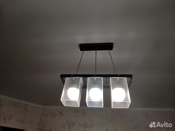 Комплект-люстра потолочная и два светильника