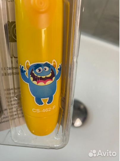 Электрическая зубная щетка бренда CS Medica Kids