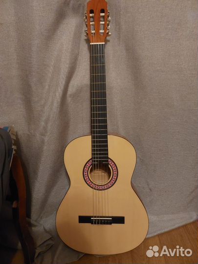 Классическая гитара Colombo
