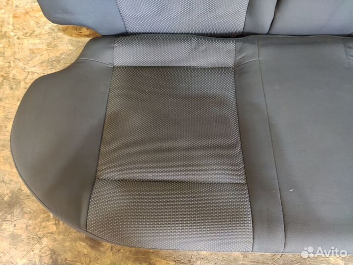 Сиденье заднее Chevrolet Aveo T250