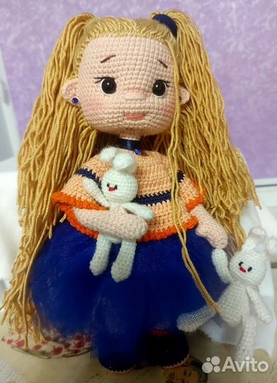 Кукла ручной работы с одеждой