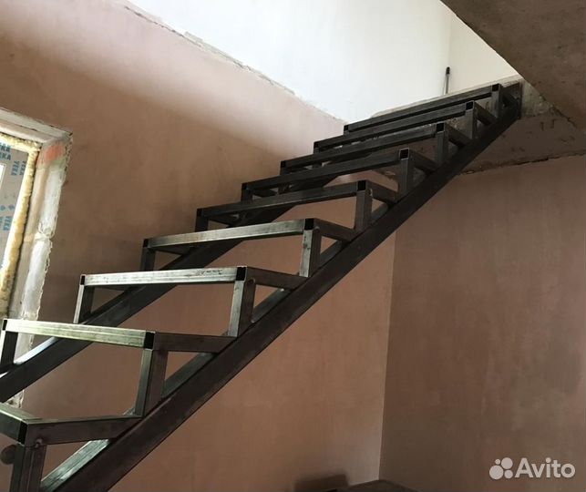 Лестница на второй этаж