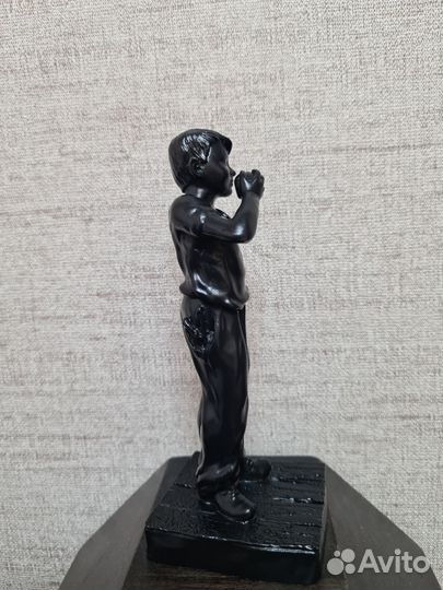 Фулюган.Мальчик с яблоком Каслинское литьё