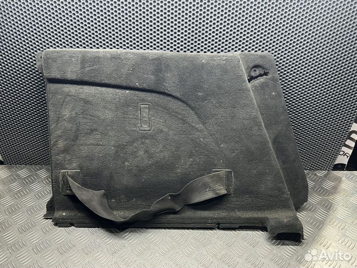 Обшивка багажника левая BMW X5 E70