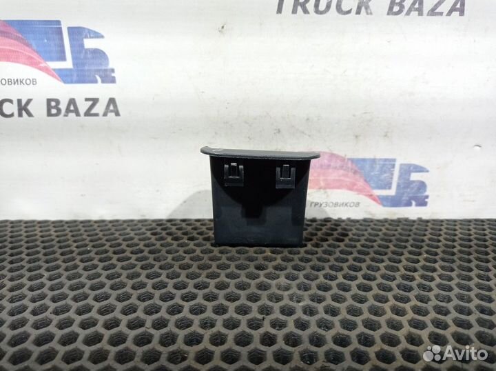 81617010289 Карман консоли