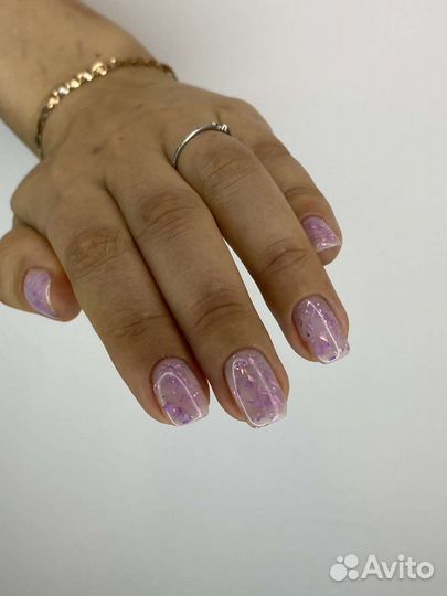 Модель на маникюр