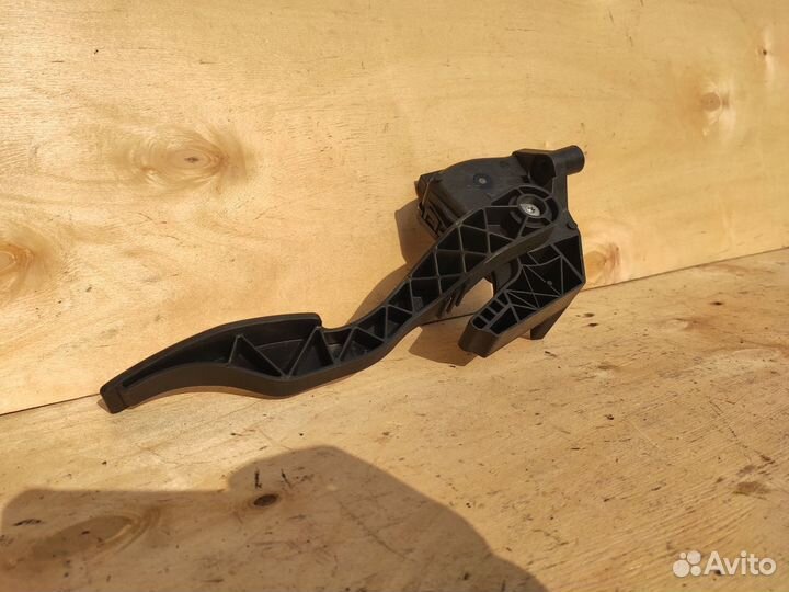 Педаль газа на Опель Мерива А