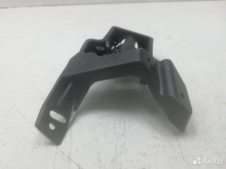 Кронштейн передний левый Renault Megan