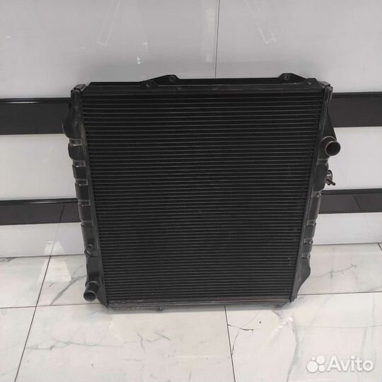 Радиатор охлаждения двигателя Toyota LC100