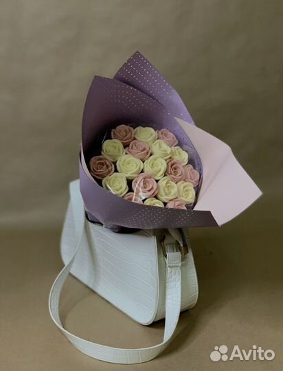 Сладкий подарок девушке