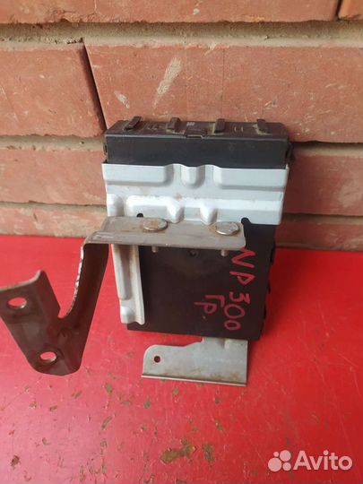 Блок комфорта Nissan NP 300 2008-2015