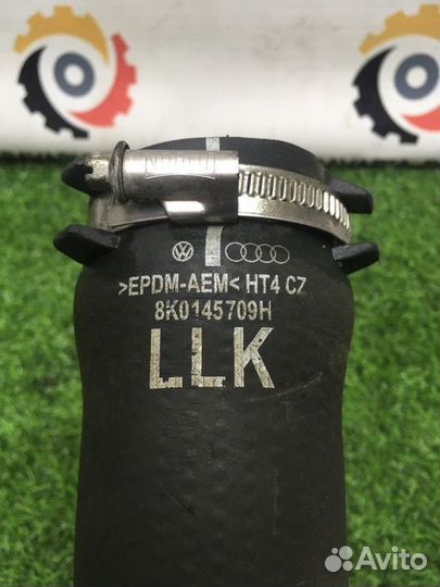 Патрубок интеркулера Audi A4 B8 2.0 2011