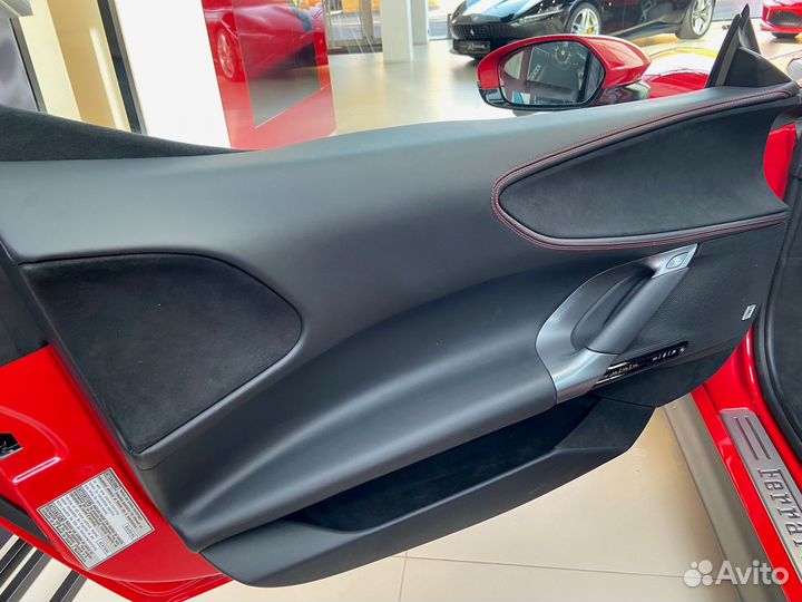 Ferrari SF90 Stradale 4.0 AMT, 2021, 76 км