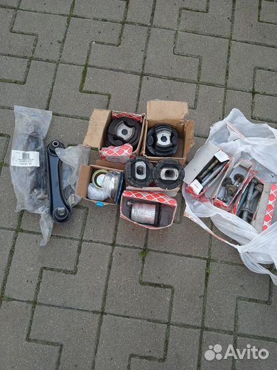 Двигатель мерседес 2,2 дизель 210