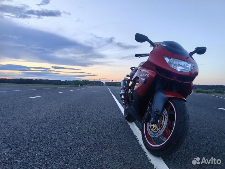 Продам кавасаки zx9r