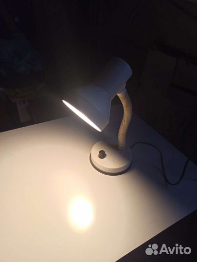 Лампа настольная для маникюра бу