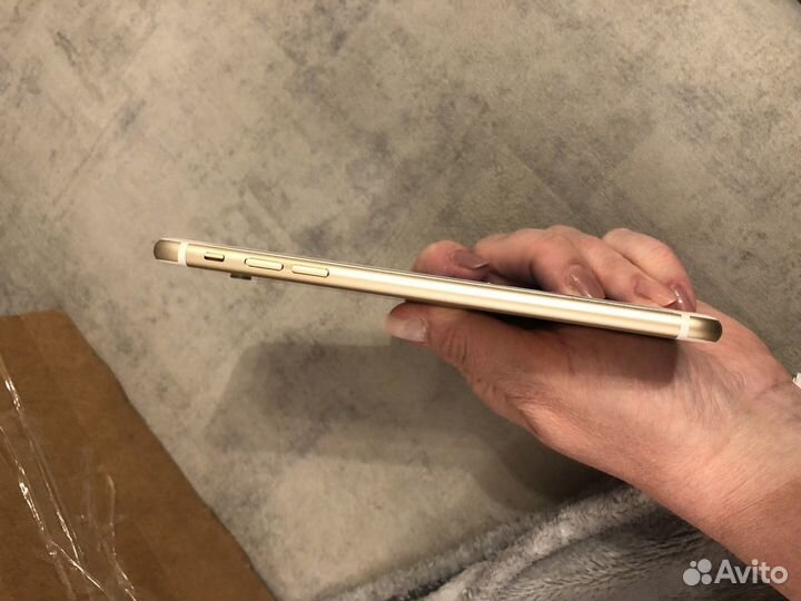 Телефон iPhone 6s plus
