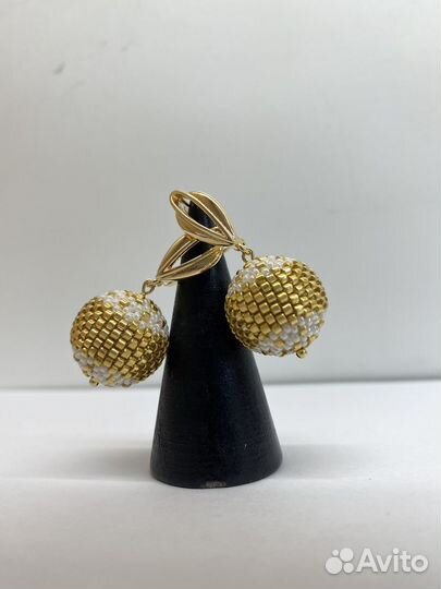 Серьги-шарики из бисера