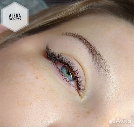 Наращивание ресниц