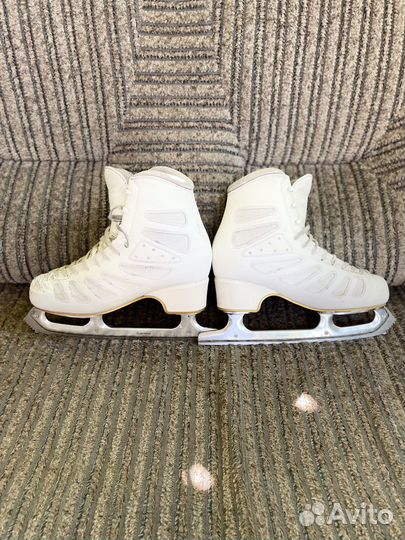 Фигурные коньки edea piano