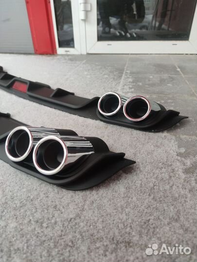 Диффузор заднего бампера универсальный