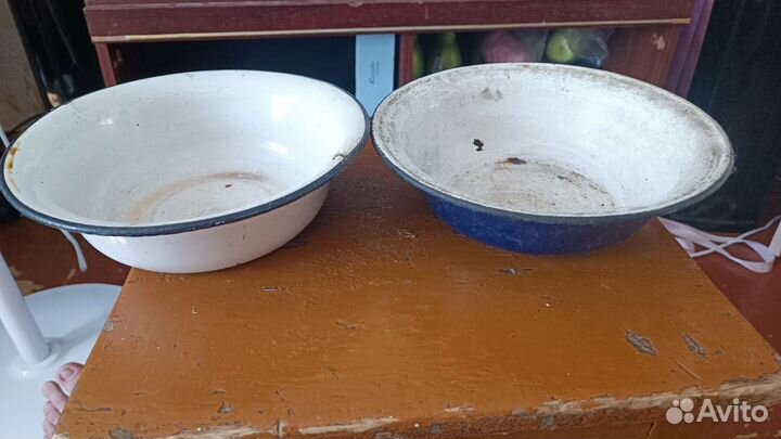Эмалированный таз СССР больше среднего