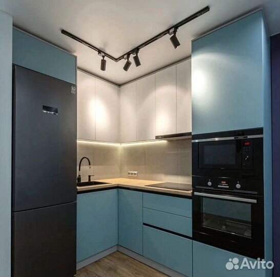 Кухонный гарнитур с подсветкой