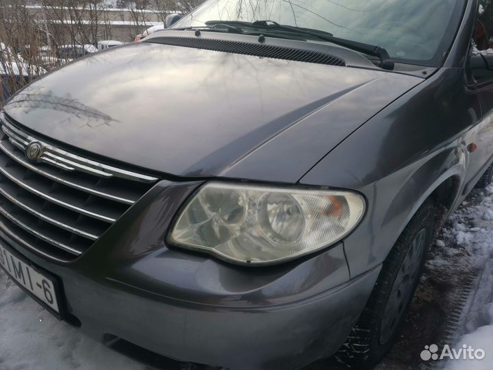 Chrysler voyager 2005 год. На запчасти