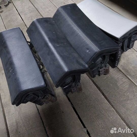 Мерседес 220 бардачок