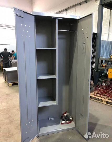 Шкаф металлический