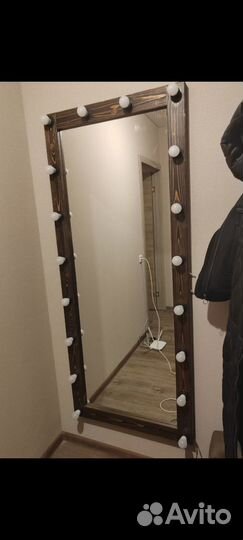 Гримерное зеркало с лампочками во весь рост