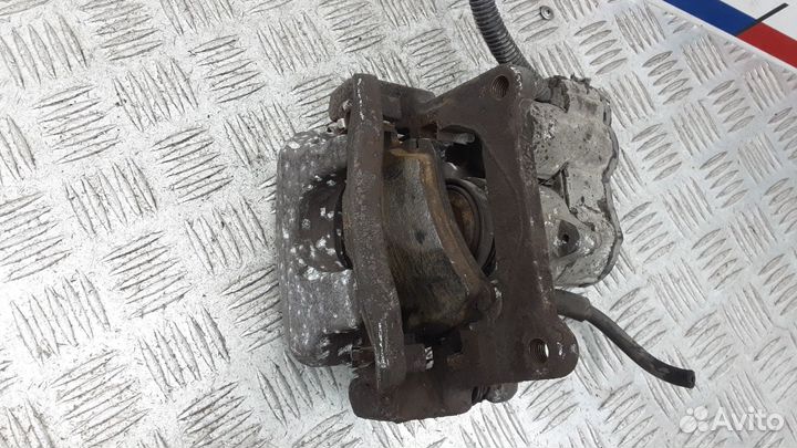 Суппорт задний правый Audi A8 D3/4E 2004