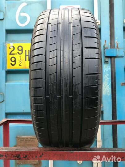 Pirelli P Zero PZ4 235/45 R18