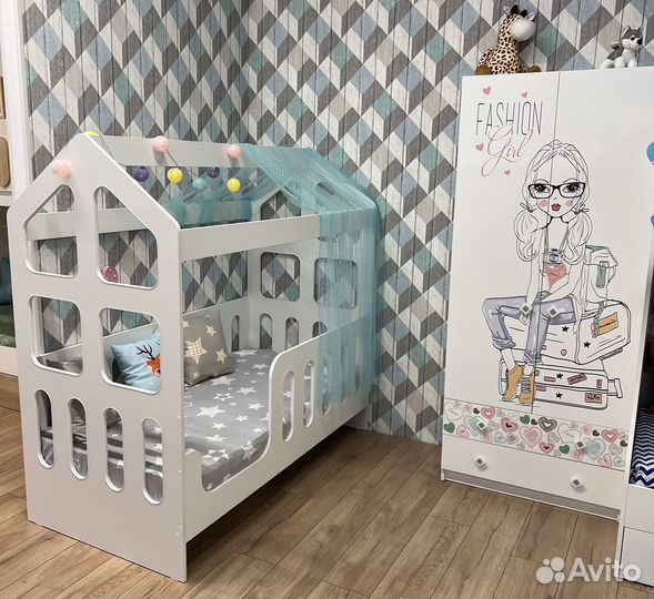 Детская кровать домик 80х160