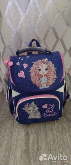 Школьный рюкзак