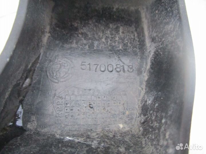 Кронштейн переднего бампера правый Fiat Albea