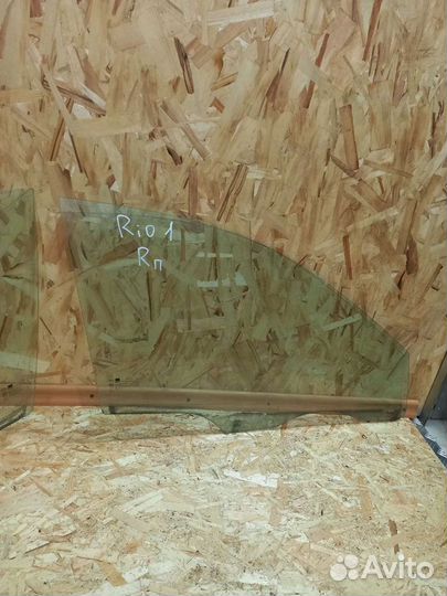 Стекло боковое двери Киа Рио 1 седан,универсал