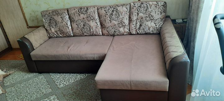 Большой угловой диван бу