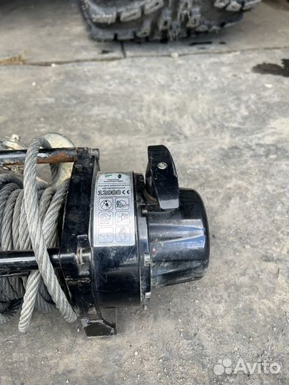 Лебедка автомобильная