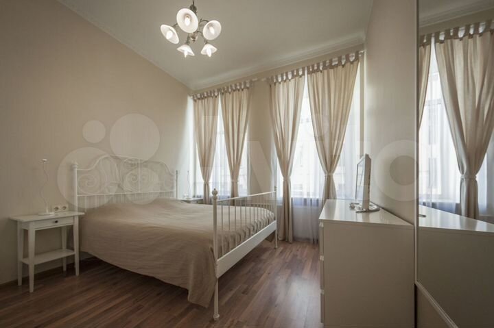 2-к. квартира, 70 м², 3/6 эт.