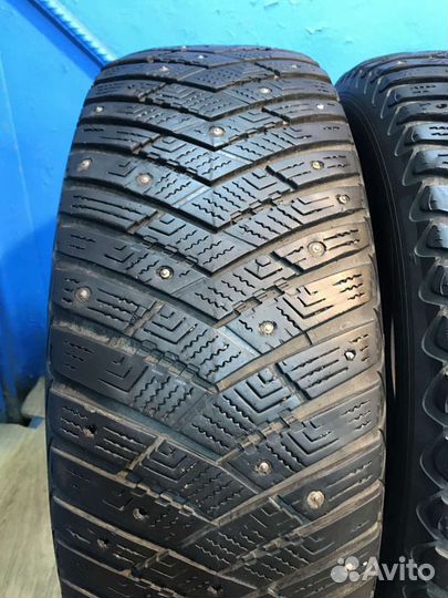 Goodyear Ultragrip Ice Arctic 245/65 R17