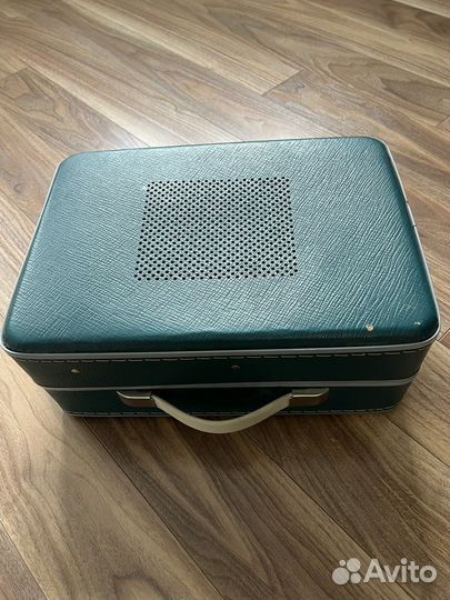 Виниловый проигрыватель