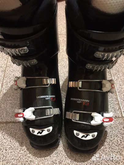 Горнолыжные ботинки детские