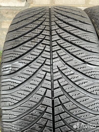 Goodyear Vector 4Seasons Gen-2 235/45 R18