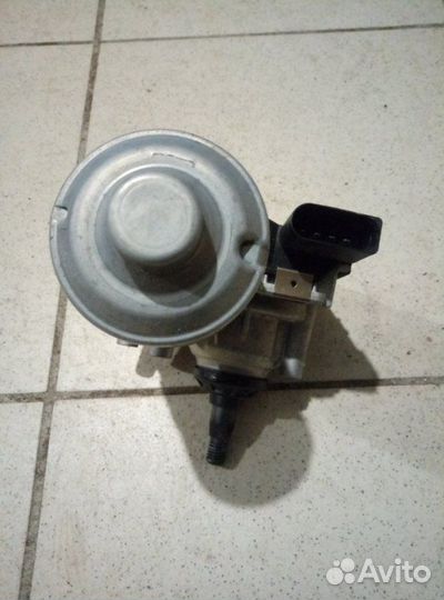 Моторчик стеклоочистителя передний левый Ford