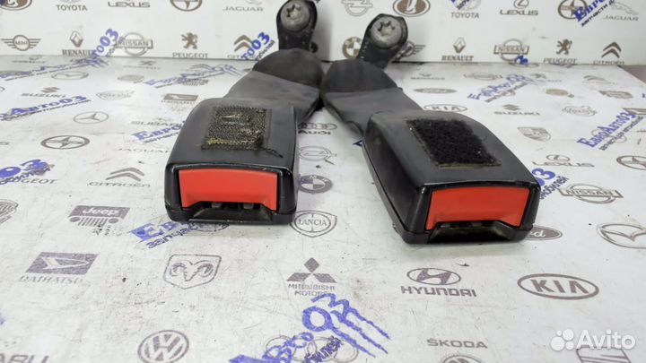 Ответная часть ремня безопасности заднего Ford Fus